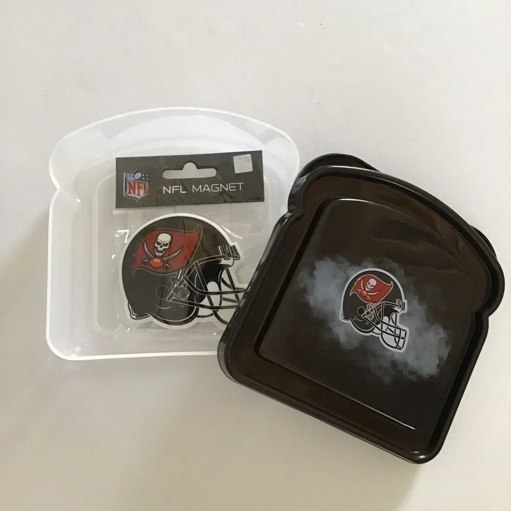 Tampa Bay Bucs Buccaneers NFL Football Helmet Magnet & Sandwich Keeper NFC NEW